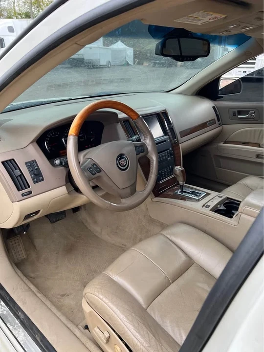 2005 Cadillac STS - Image 11 of 13