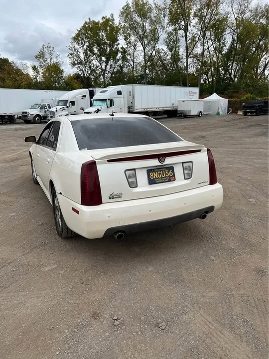 2005 Cadillac STS - Image 5 of 13