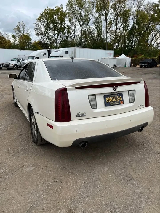 2005 Cadillac STS - Image 6 of 13