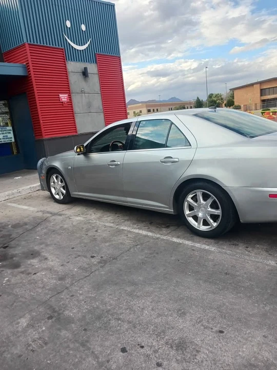 2005 Cadillac STS - Image 4 of 8
