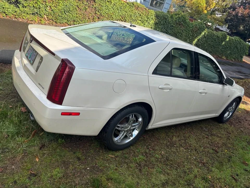 2005 Cadillac STS - Image 3 of 11