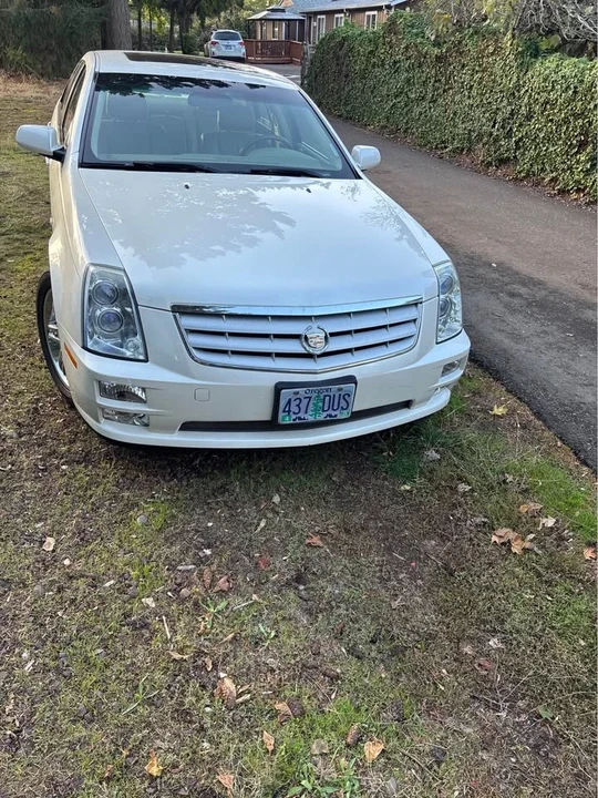 2005 Cadillac STS - Image 5 of 11