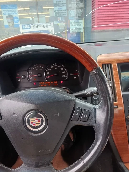 2005 Cadillac STS - Image 7 of 8