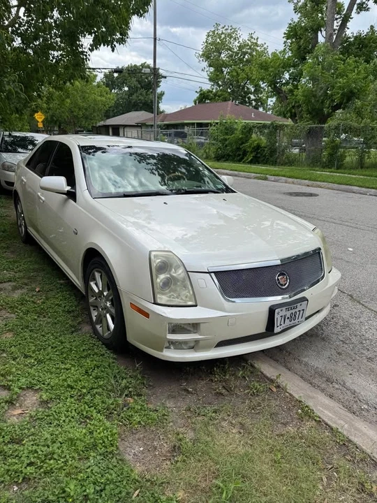 2005 Cadillac STS - Image 2 of 5