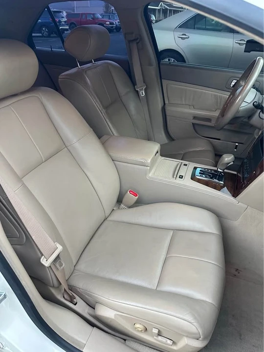 2005 Cadillac STS - Image 12 of 17