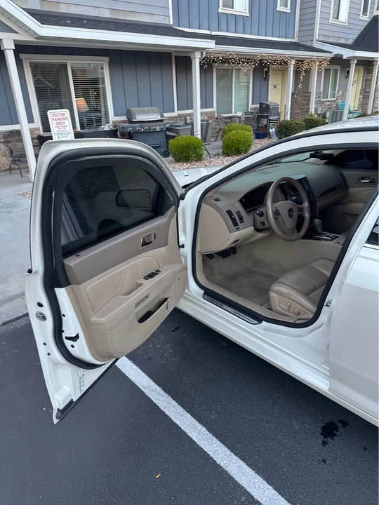 2005 Cadillac STS - Image 14 of 17