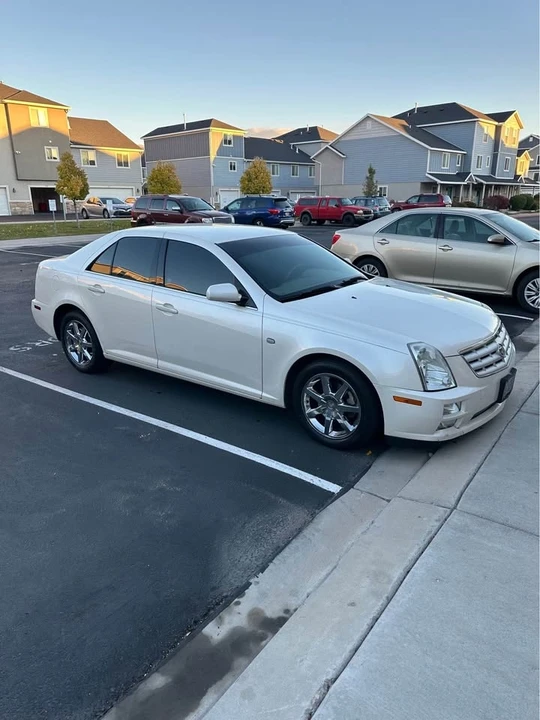 2005 Cadillac STS - Image 5 of 17