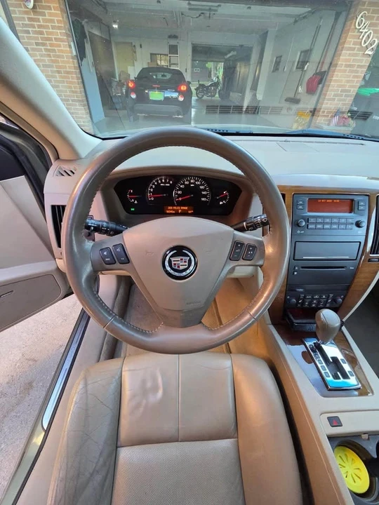 2005 Cadillac STS - Image 5 of 9