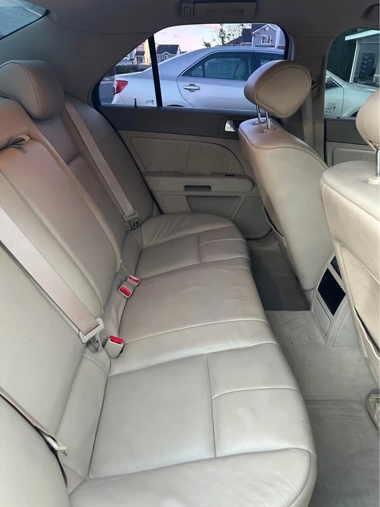 2005 Cadillac STS - Image 10 of 17