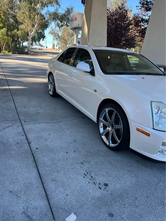 2005 Cadillac STS - Image 2 of 9