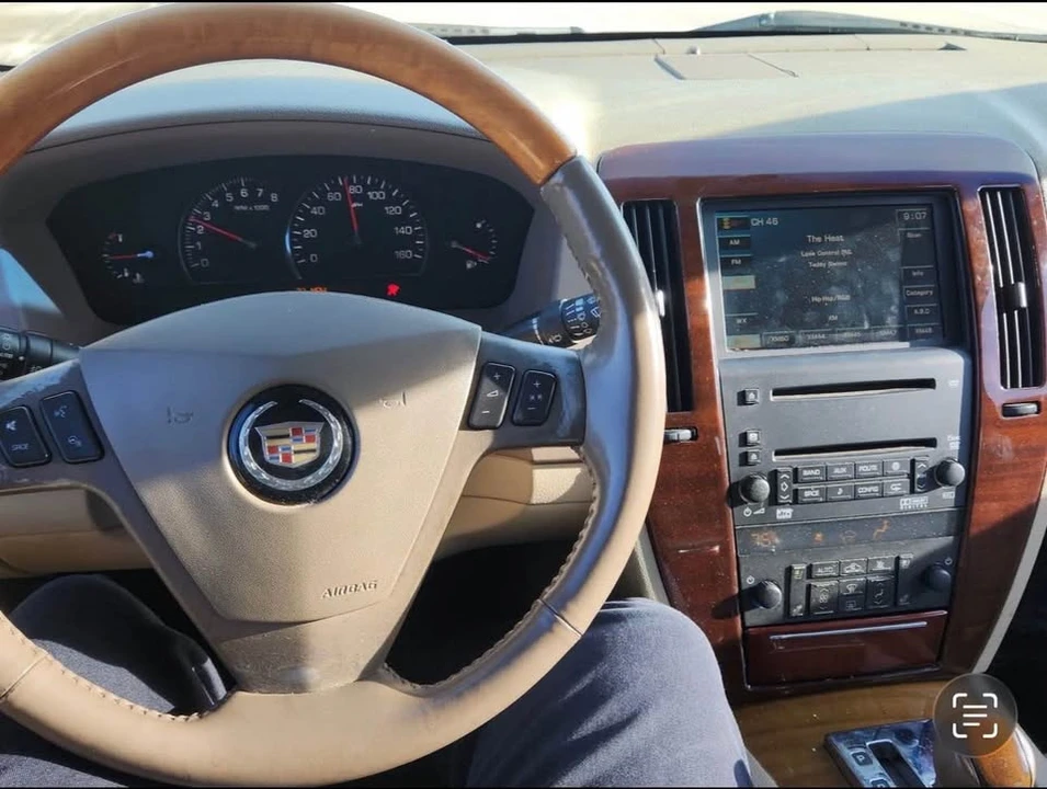 2005 Cadillac STS - Image 2 of 4