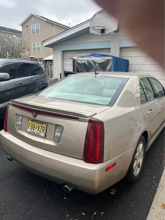 2005 Cadillac STS - Image 3 of 7