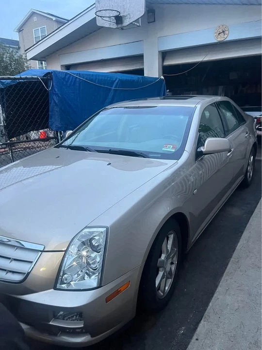 2005 Cadillac STS - Image 2 of 7
