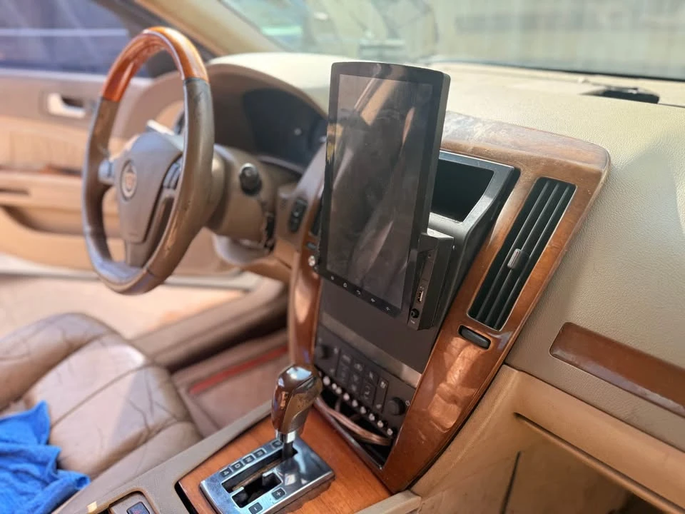 2005 Cadillac STS - Image 6 of 8