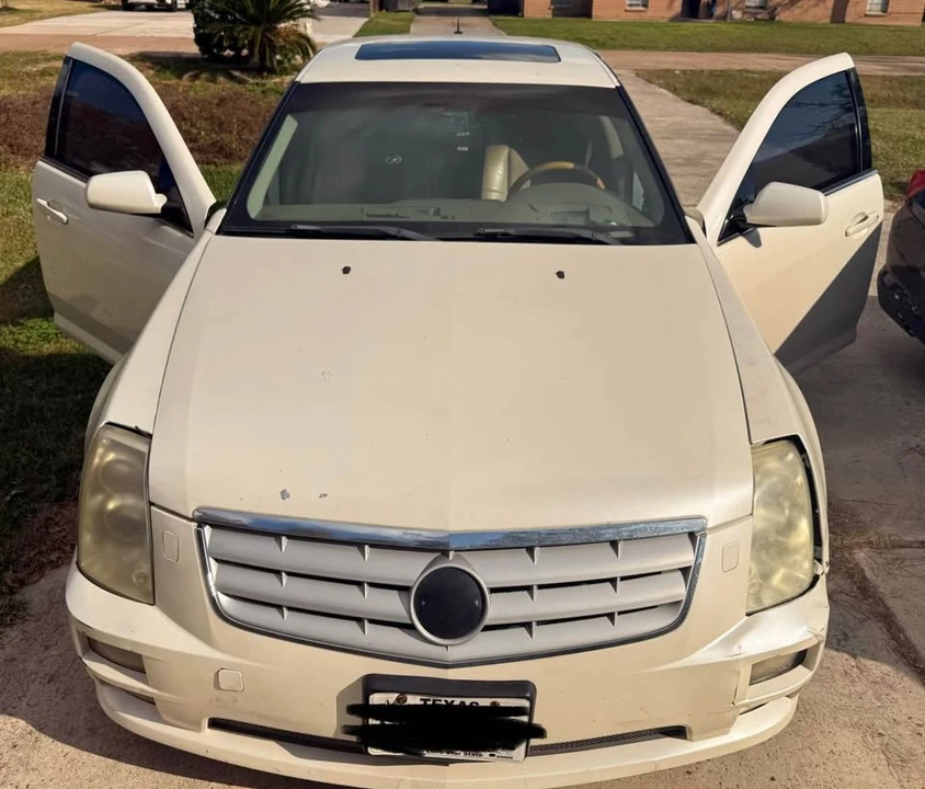 2005 Cadillac STS - Image 2 of 8