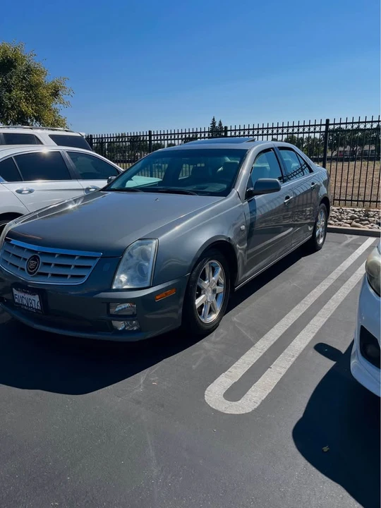 2005 Cadillac STS - Image 2 of 4