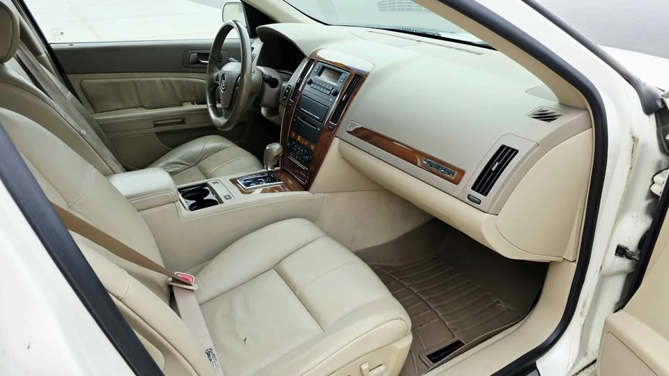 2005 Cadillac STS - Image 9 of 16
