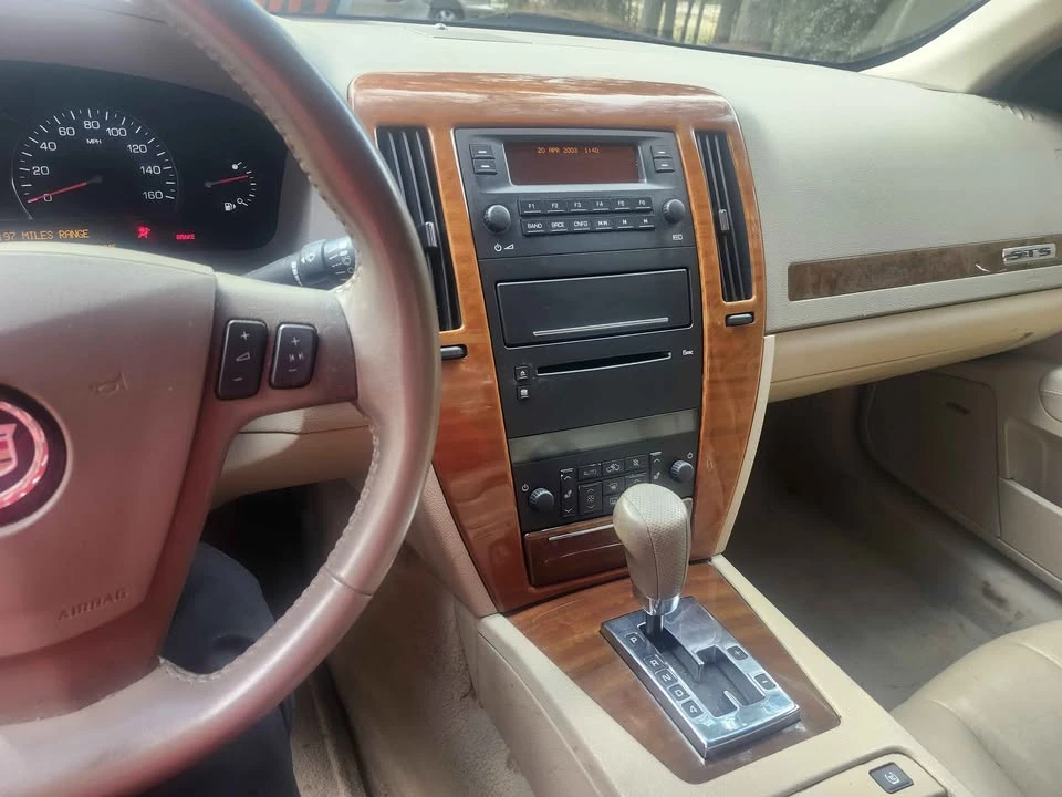 2005 Cadillac STS - Image 11 of 14