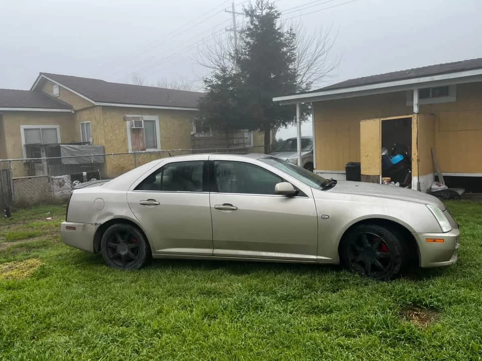 2005 Cadillac STS - Image 3 of 5