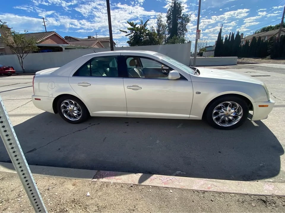 2005 Cadillac STS - Image 3 of 9