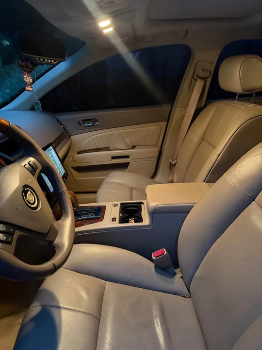 2005 Cadillac STS - Image 5 of 7