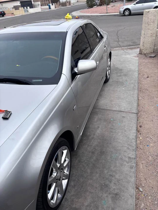 2005 Cadillac STS - Image 6 of 11