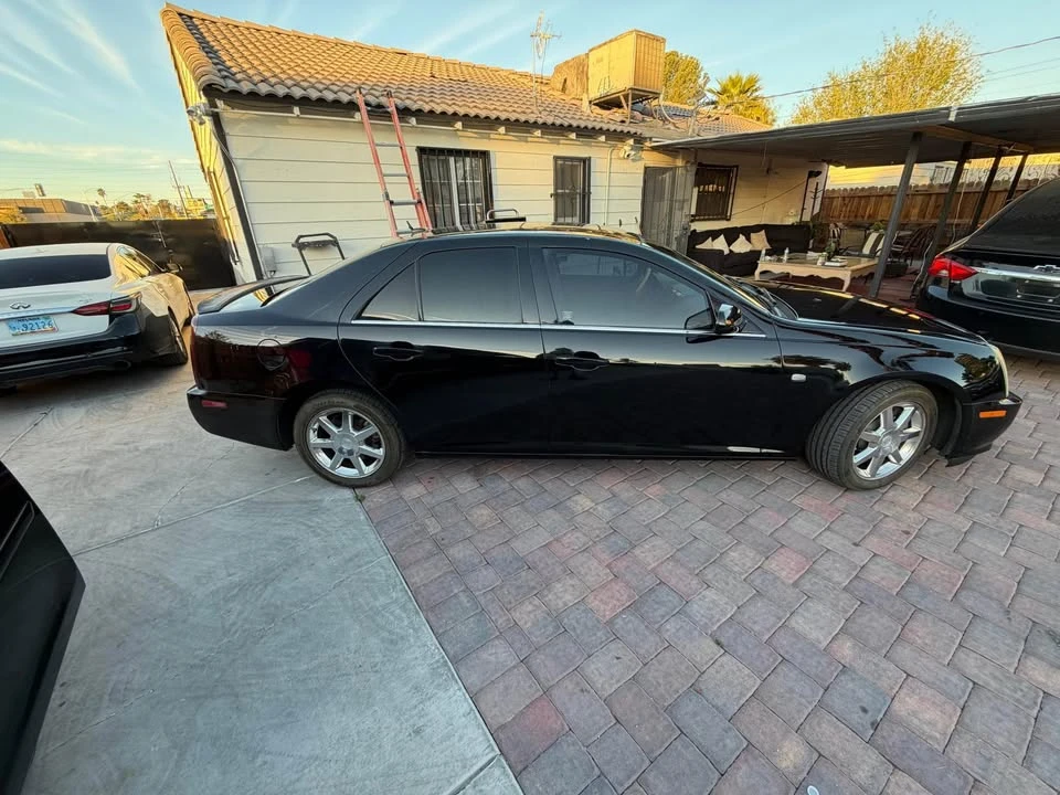 2005 Cadillac STS - Image 2 of 17