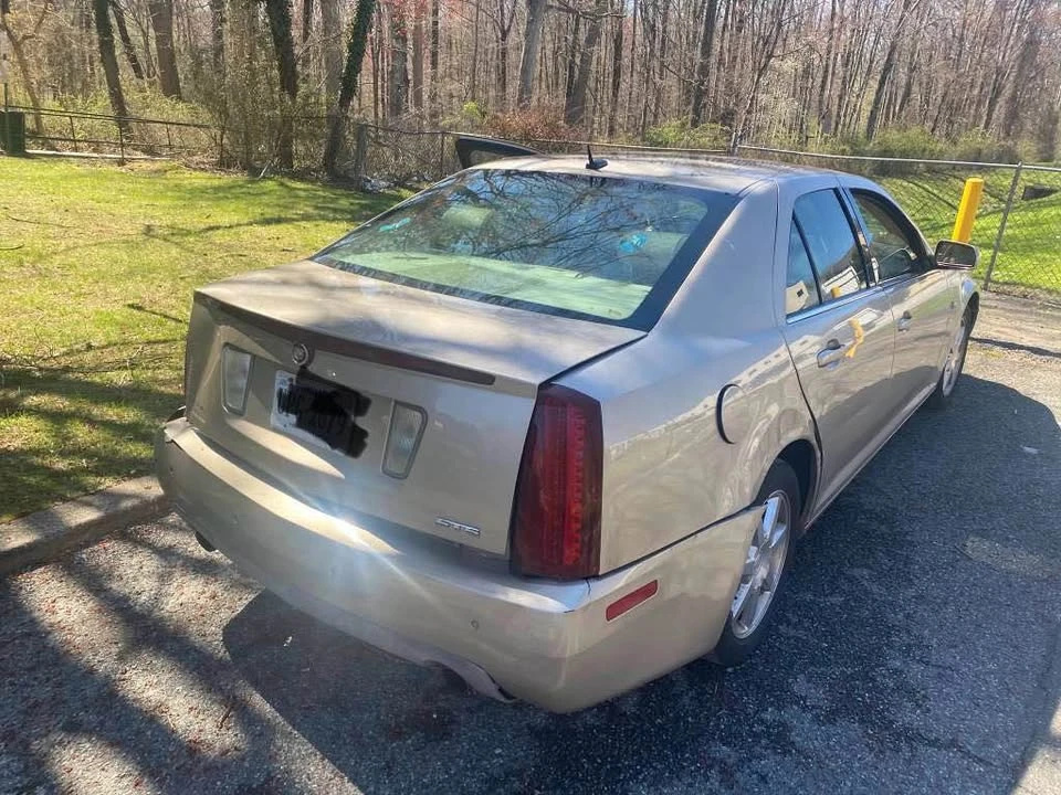 2005 Cadillac STS - Image 2 of 5