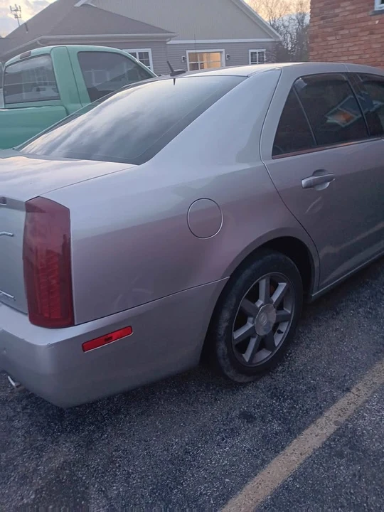 2005 Cadillac STS - Image 6 of 9