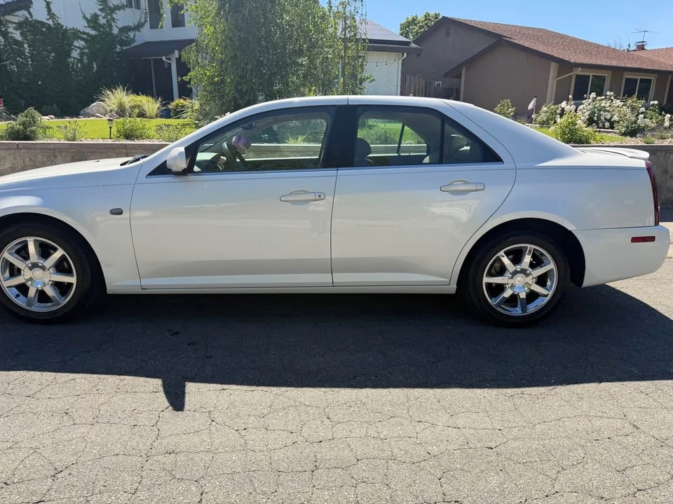 2005 Cadillac STS - Image 2 of 6