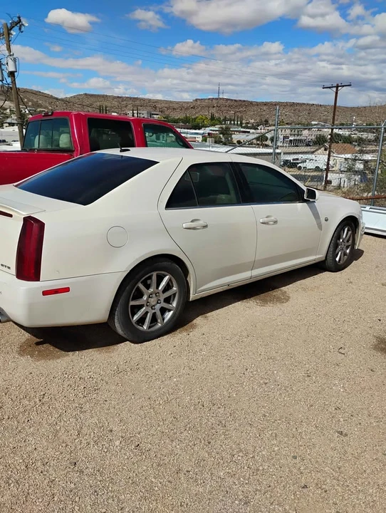 2005 Cadillac STS - Image 2 of 6
