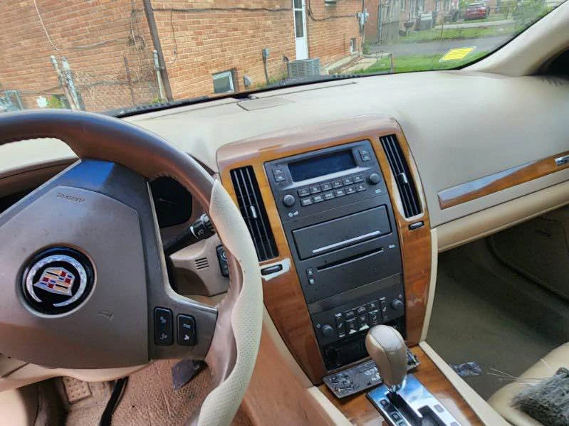 2005 Cadillac STS - Image 10 of 16