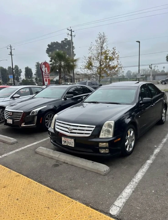 2005 Cadillac STS - Image 4 of 5