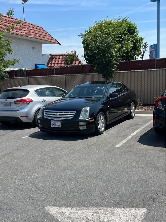 2005 Cadillac STS - Image 2 of 5