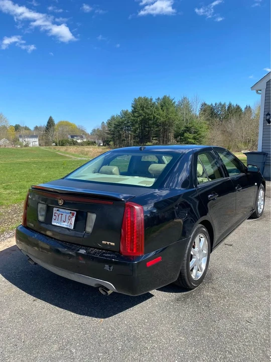 2005 Cadillac STS - Image 5 of 5