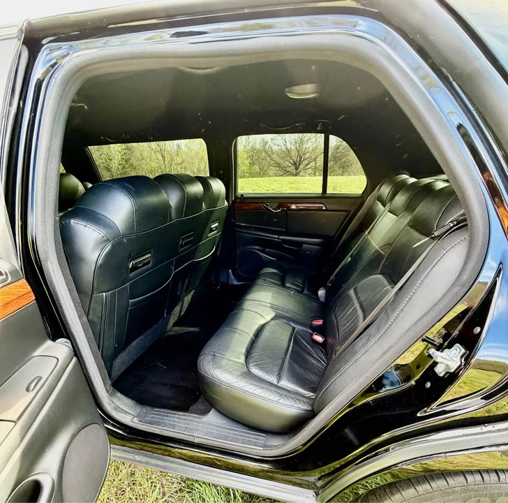 2005 Cadillac DeVille 8th Gen - Image 12 of 19