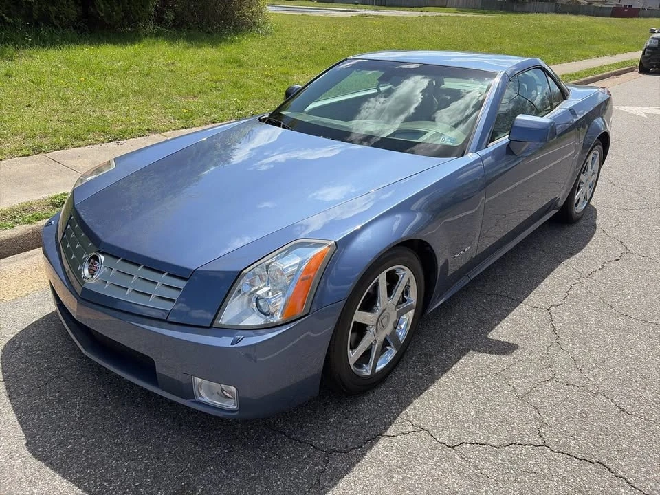 2005 Cadillac XLR - Image 2 of 20