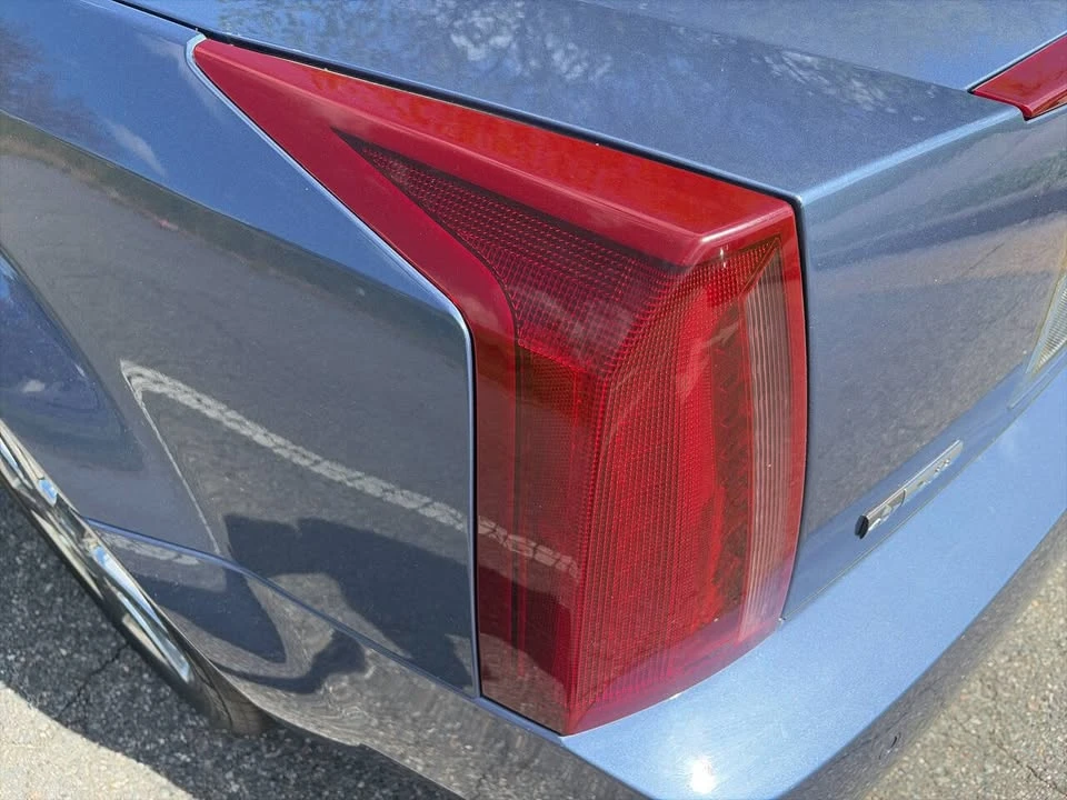 2005 Cadillac XLR - Image 14 of 20