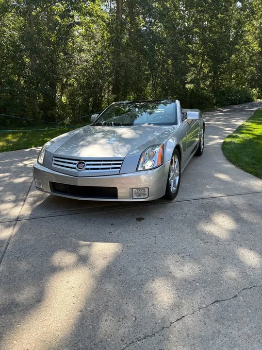 2005 Cadillac XLR - Image 5 of 12