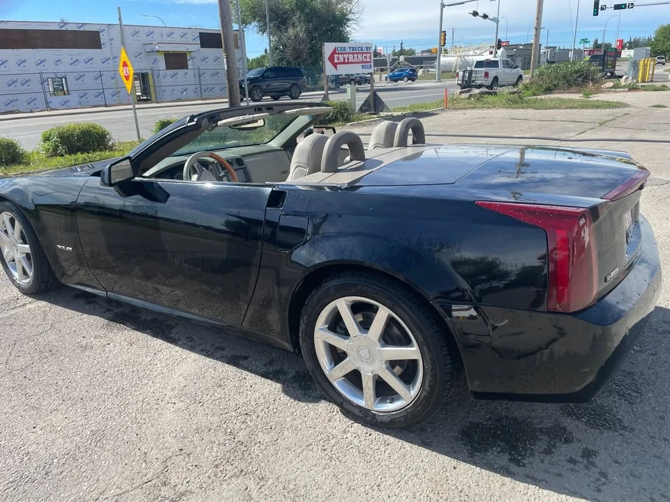 2005 Cadillac XLR - Image 6 of 6