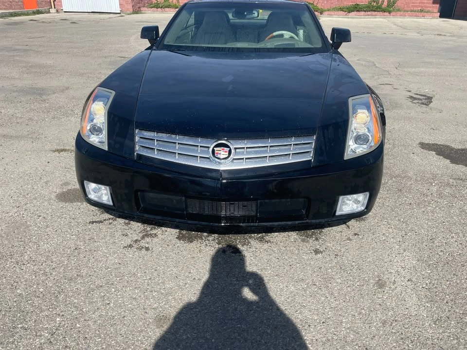 2005 Cadillac XLR - Image 2 of 6