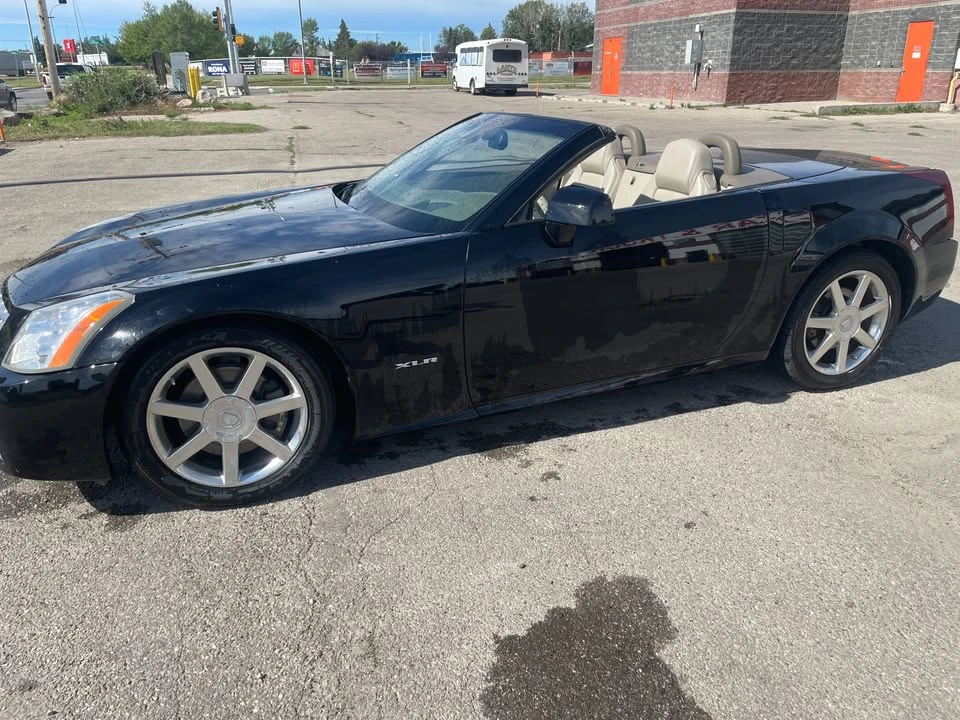 2005 Cadillac XLR - Image 5 of 6