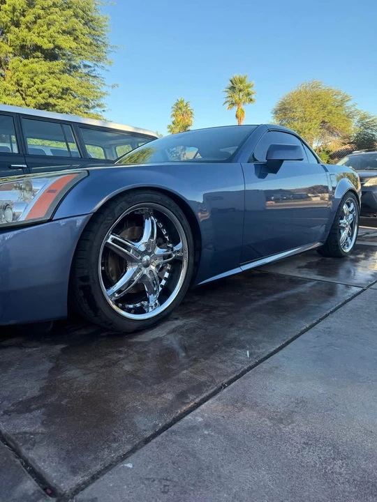 2005 Cadillac XLR - Image 3 of 11