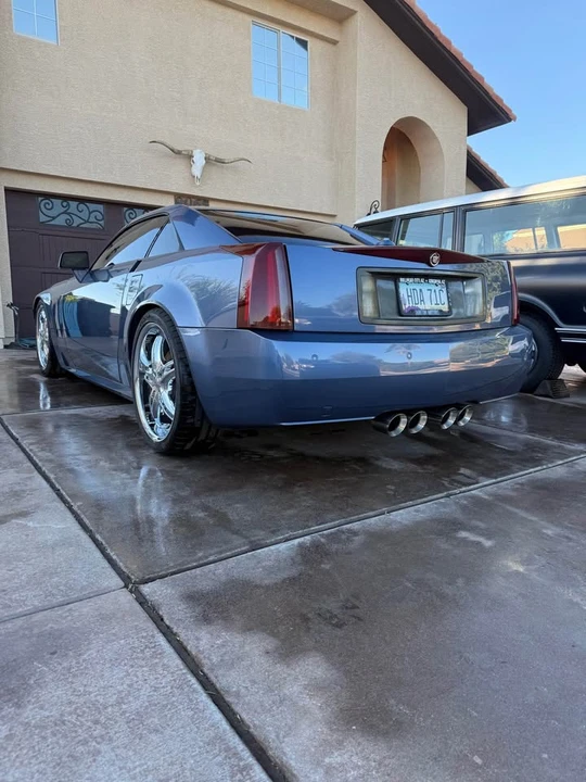 2005 Cadillac XLR - Image 6 of 11