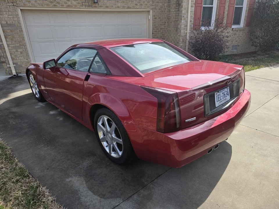 2005 Cadillac XLR - Image 8 of 14