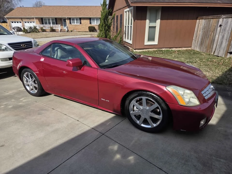 2005 Cadillac XLR - Image 3 of 14