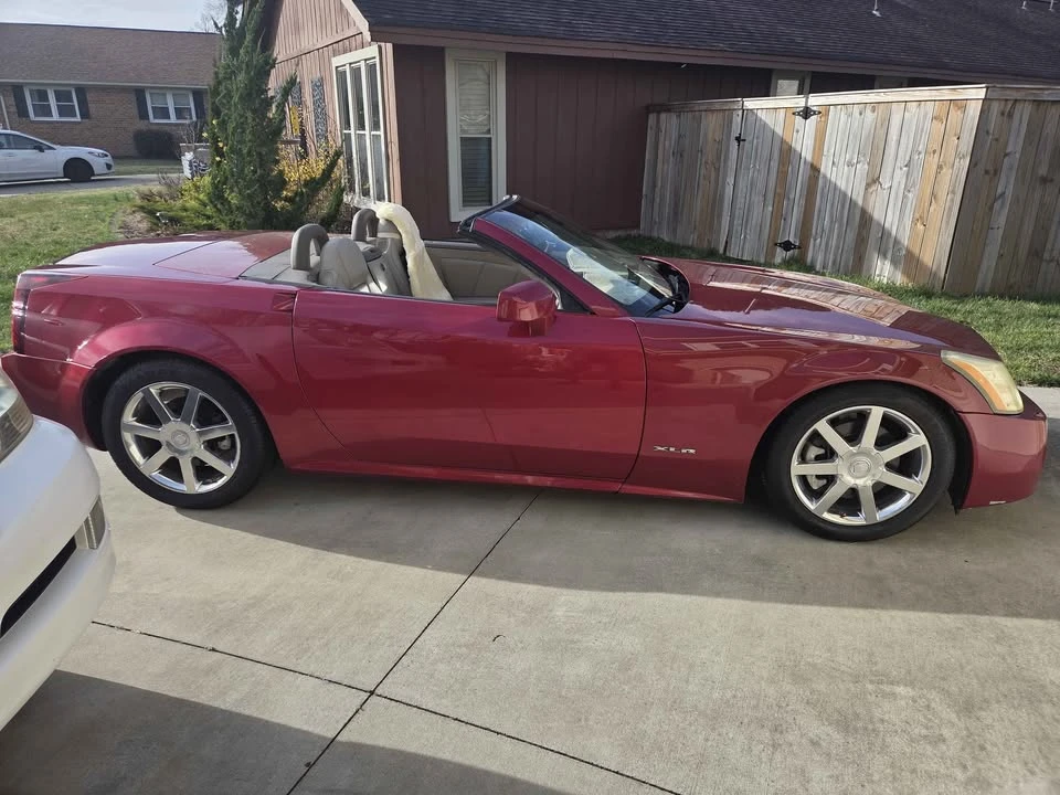 2005 Cadillac XLR - Image 6 of 14