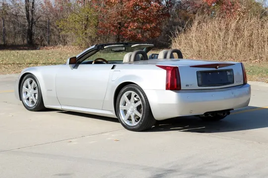 2005 Cadillac XLR - Image 3 of 20