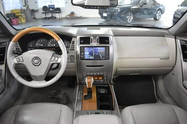 2005 Cadillac XLR - Image 11 of 20