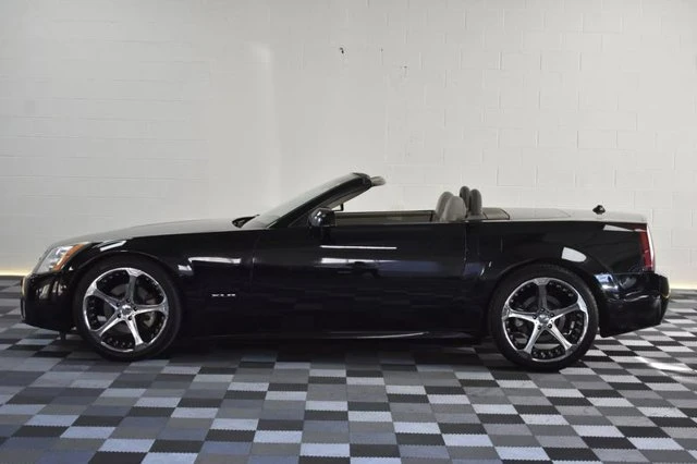 2005 Cadillac XLR - Image 3 of 20